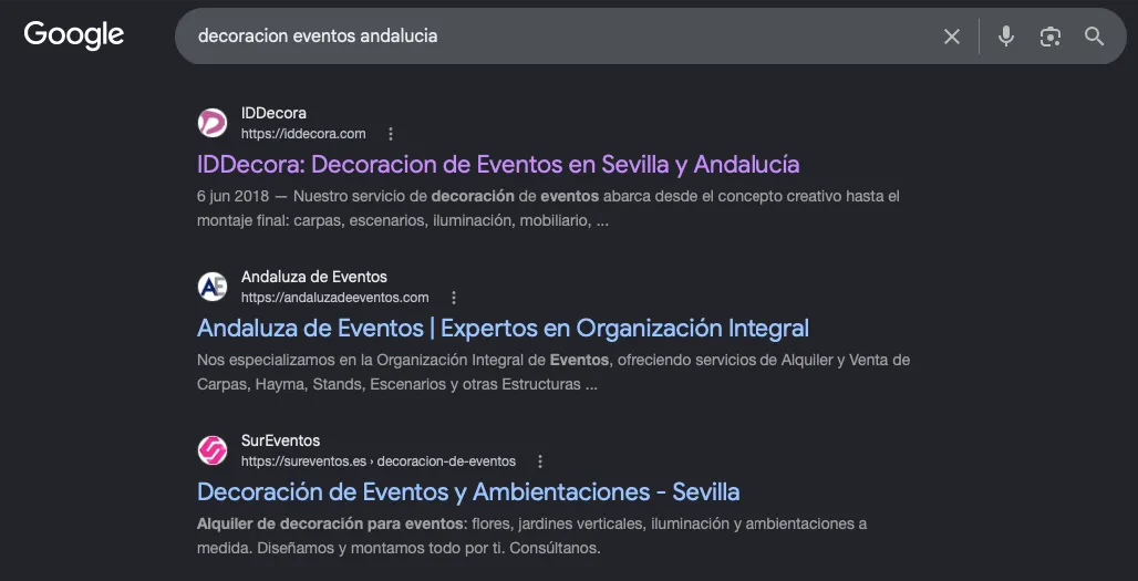 Resultados de Google para «decoración de eventos en Andalucía» con IDDecora como primer resultado orgánico, por delante de la competencia